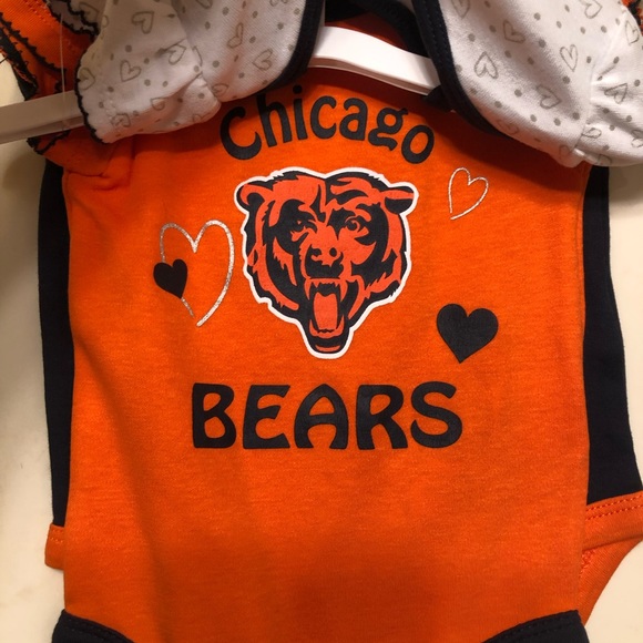 Brand new 3 set Chicago Bear’s onesies - Picture 2 of 4